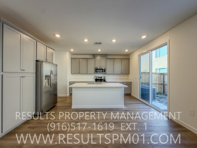 Building Photo - Brand new 3 Bedroom home. Wonderful amenities!