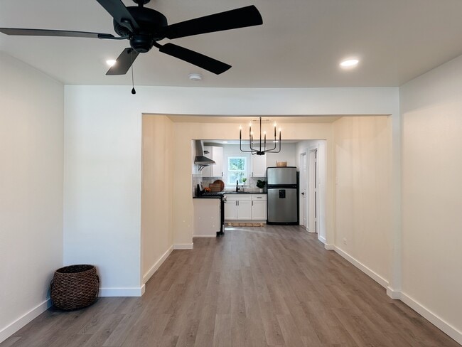 Foto del edificio - 3220 N 24th St