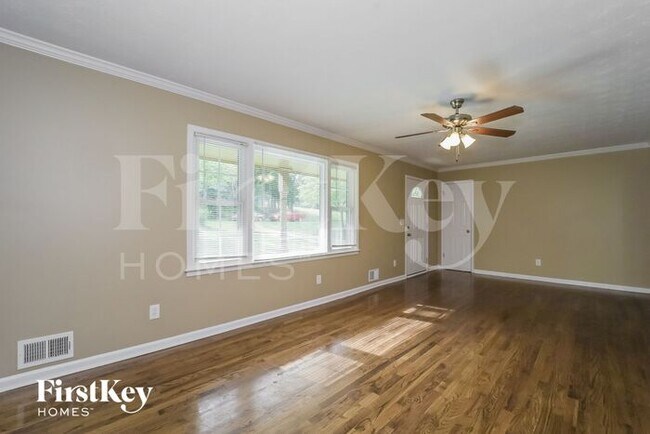 Building Photo - 3256 Wildwood Drive
