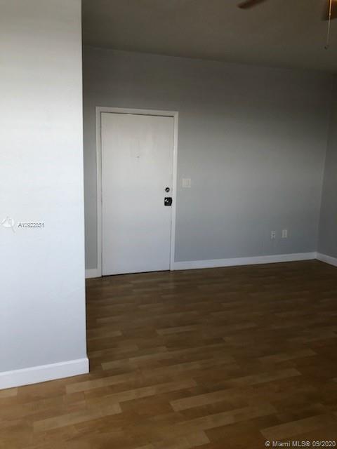 Building Photo - 1360 Collins Ave
