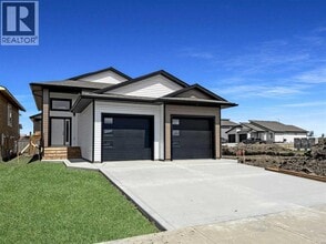 Building Photo - 10201-10126 126 Ave