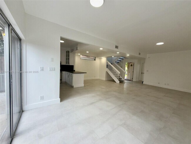 Foto del edificio - 19135 NW 82nd Circle Ct