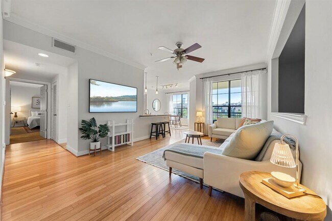 Building Photo - 7701 Rialto Blvd