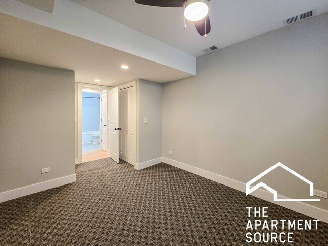 Foto del edificio - 4839 N Wolcott Ave