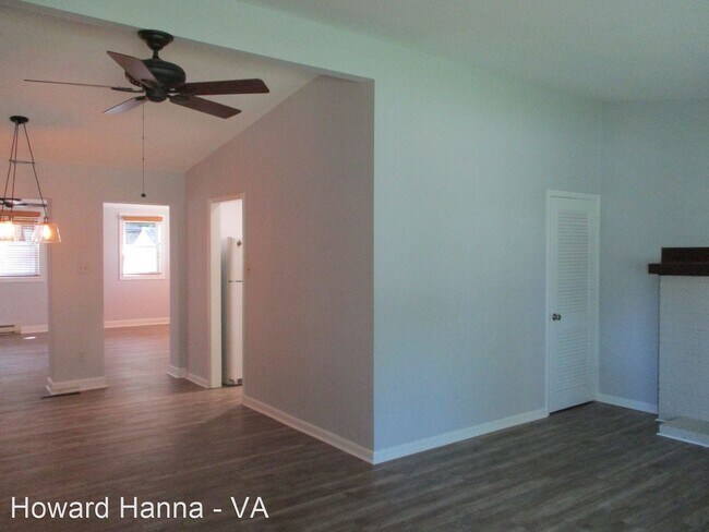 Building Photo - 3 br, 2 bath House - 1641 Bailey Lane