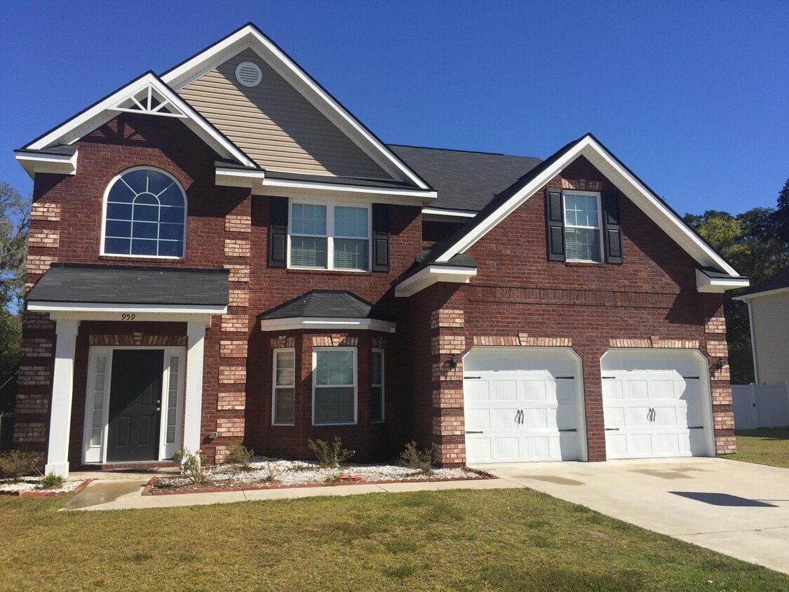 959 Oak Crest Dr, Hinesville, GA 31313 House Rental in Hinesville, GA