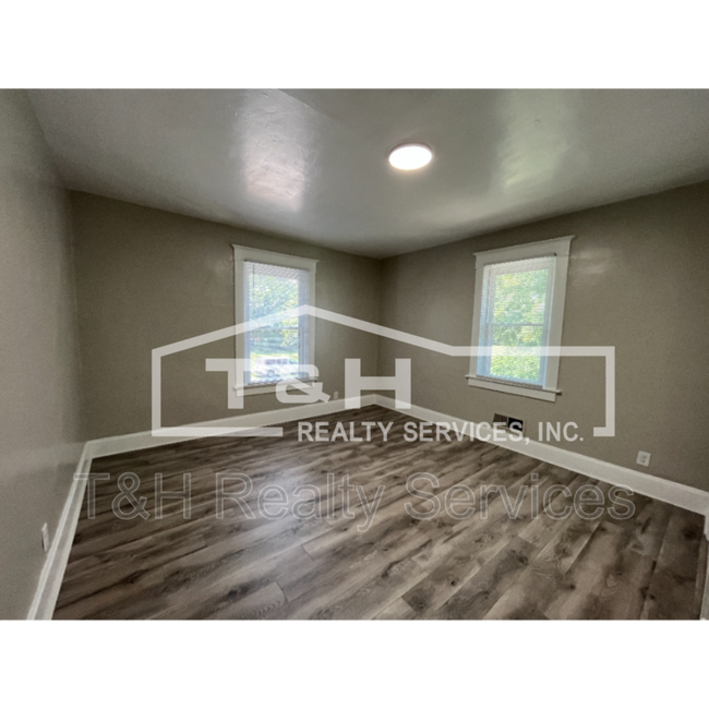 Foto del edificio - 2634 S East St