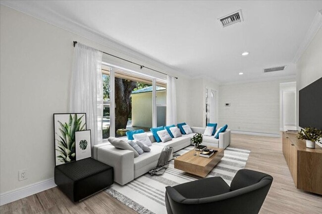 Foto del edificio - 12831 Shore Dr