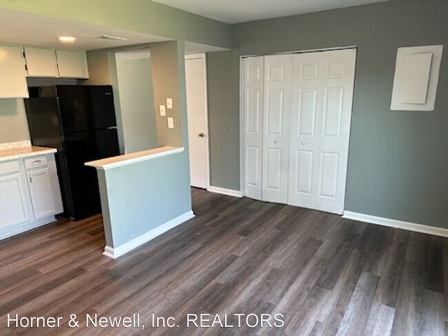 Building Photo - 2 br, 1.5 bath House - 3248 Hunters Mill D...