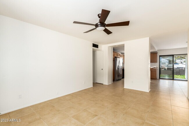 Building Photo - 9442 N 16th St