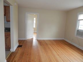 Foto del edificio - 115 W Adair St