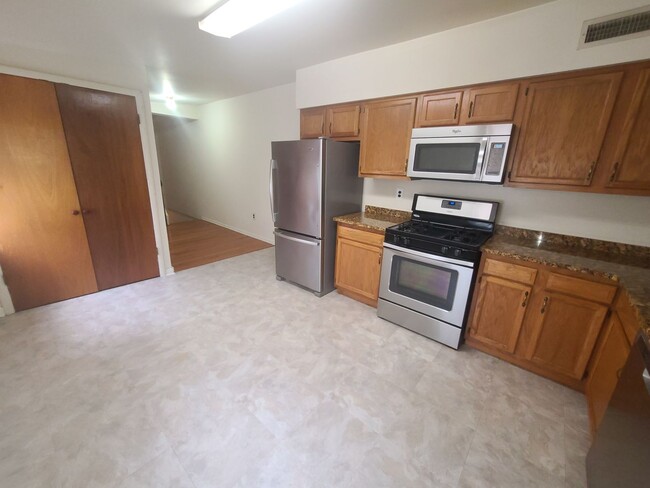 Building Photo - 2115 Brandywine St