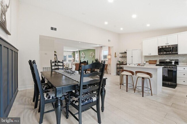 Building Photo - 7024 Lee Park Ct