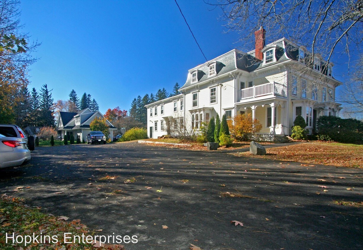 Primary Photo - 302 Washington St