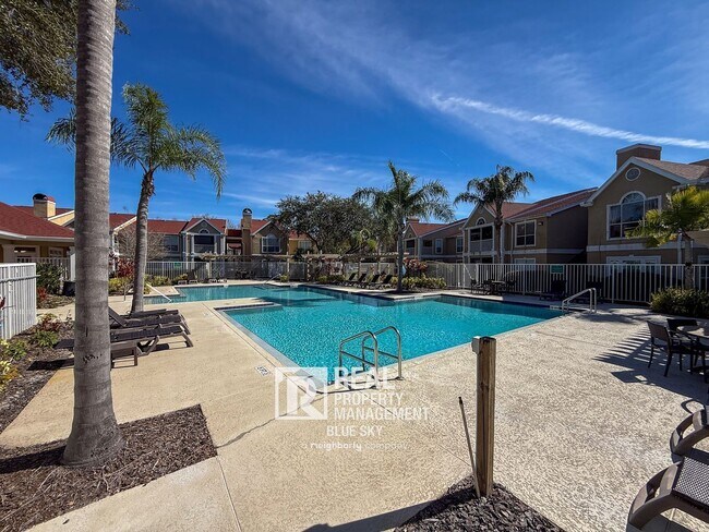 Foto del edificio - 9481 Highland Oak Dr