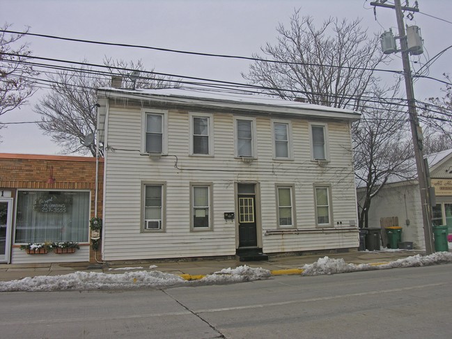 Building Photo - 217 E Illinois St