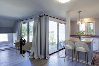 Building Photo - 20 River Colony