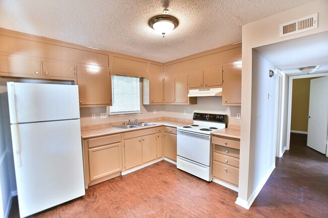 Foto del edificio - Single Family Home 3BR / 1BA