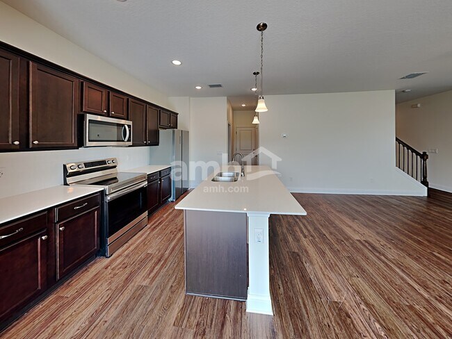 Building Photo - 6057 Little Blf Cir