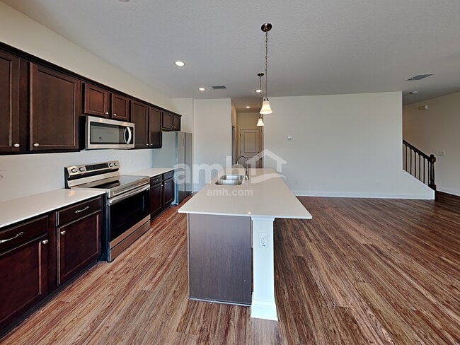 Foto del edificio - 6057 Little Blf Cir