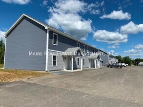 Building Photo - 208 Rocky Rdg Dr