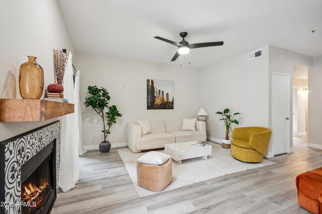 Foto del edificio - 9600 N 96th St
