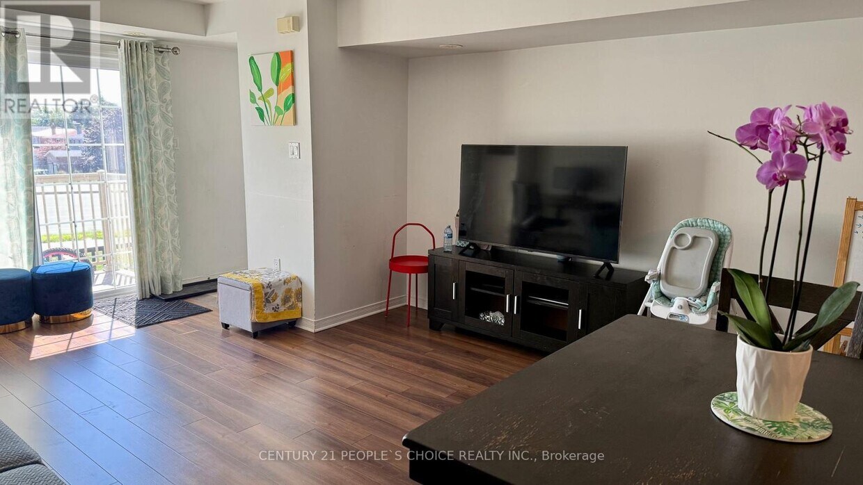 Primary Photo - 152-152 Kingston Rd W