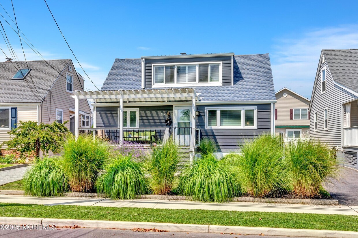 Primary Photo - 316 16th Ave
