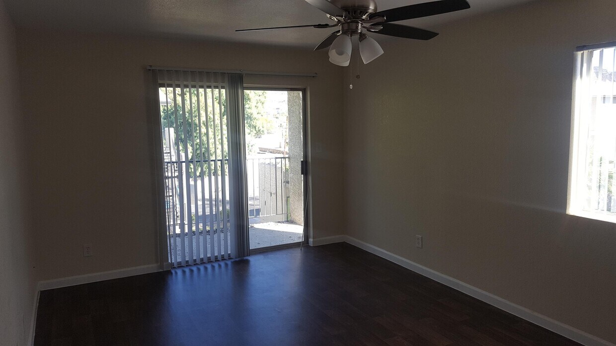 Foto principal - 9502 N 15th Ave