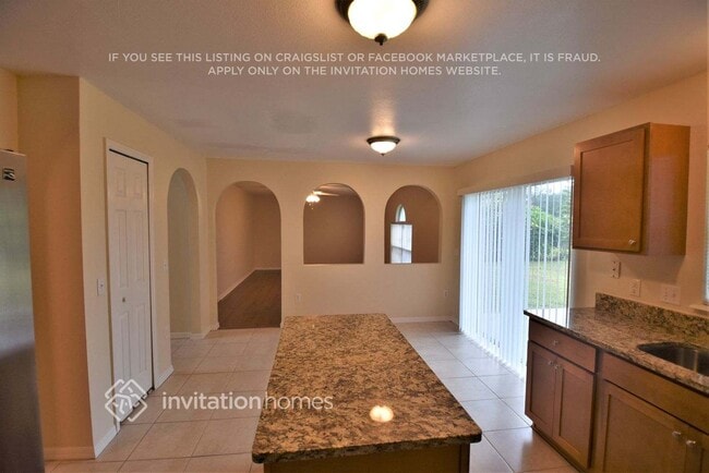 Building Photo - 692 Sunway Ln