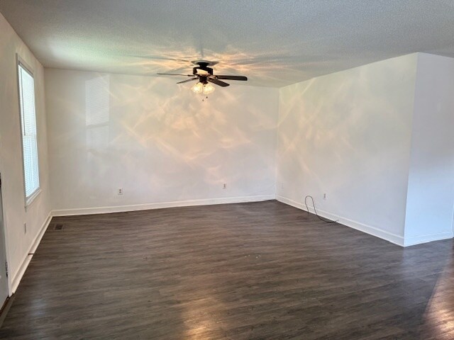 Foto del edificio - 1203 Furches Ave