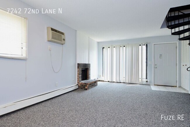 Foto del edificio - 7242 72nd Ln N