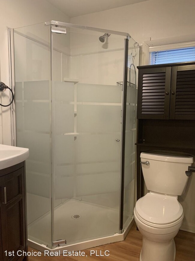 Building Photo - 2 br, 1 bath House - 215 Dunlap St