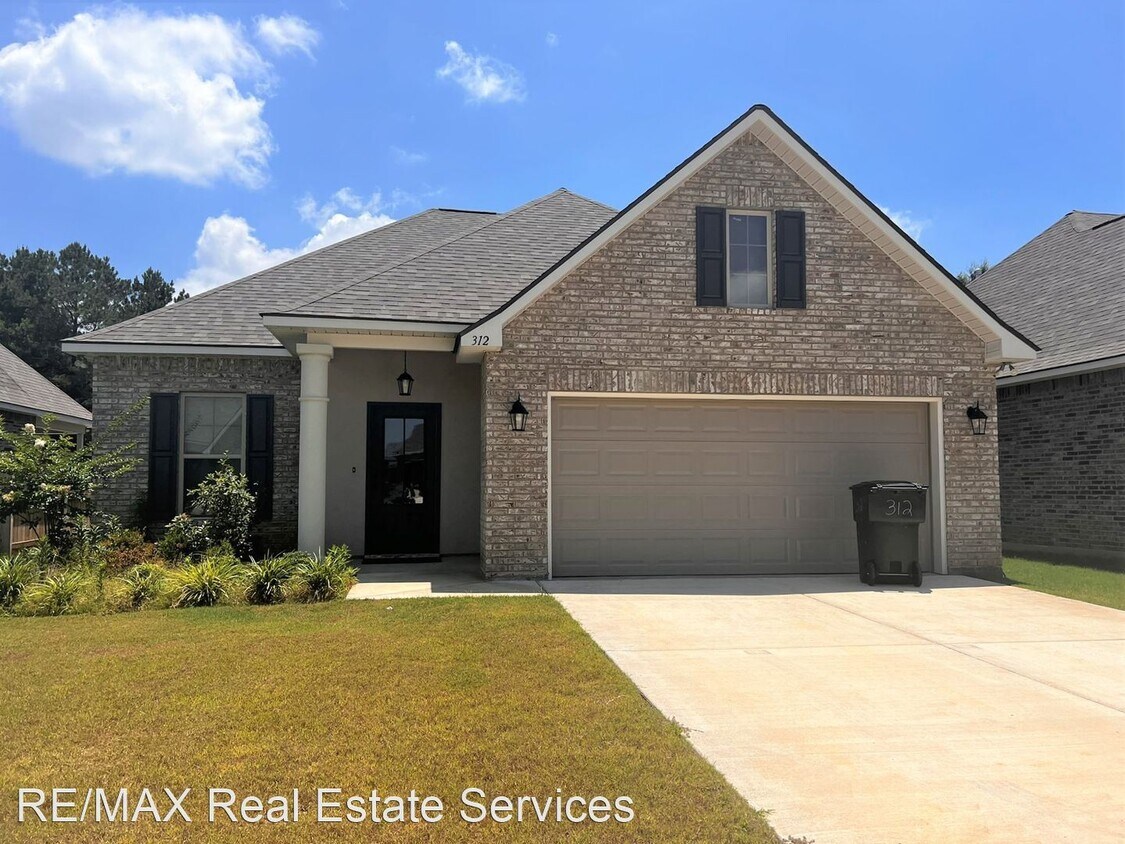 3 br, 2 bath House 312 Pilatus House Rental in Shreveport, LA