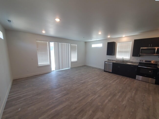 Building Photo - Brand New For Rent