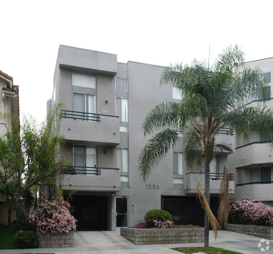 Building Photo - 1224 S Corning St