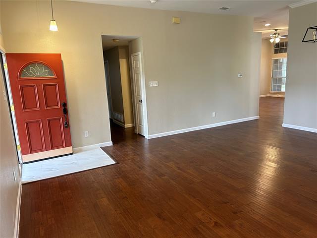Building Photo - 7001 Carlton Ln