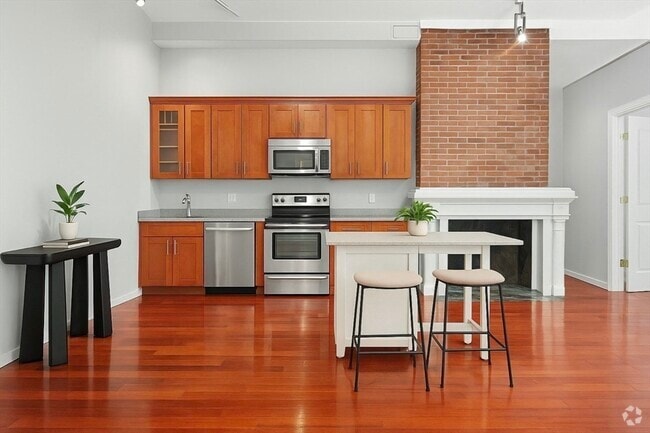 Building Photo - 167 Beacon St