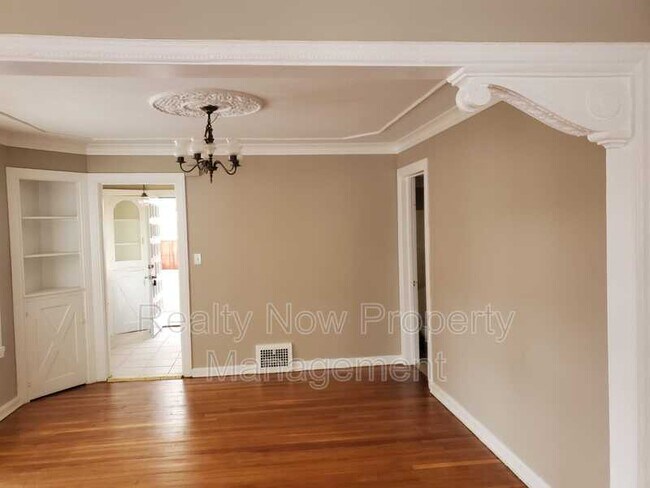 Foto del edificio - 3705 Strandhill Rd
