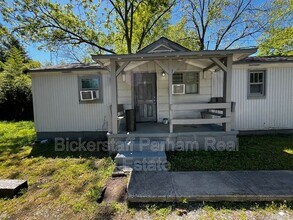 Building Photo - 826 Winston Rd