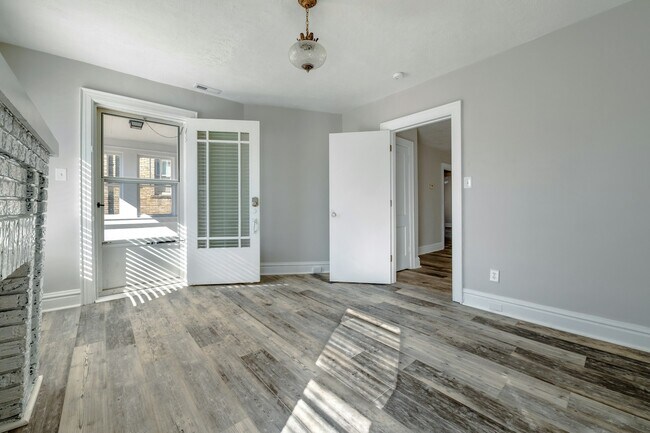 Building Photo - 630 9th Avenue