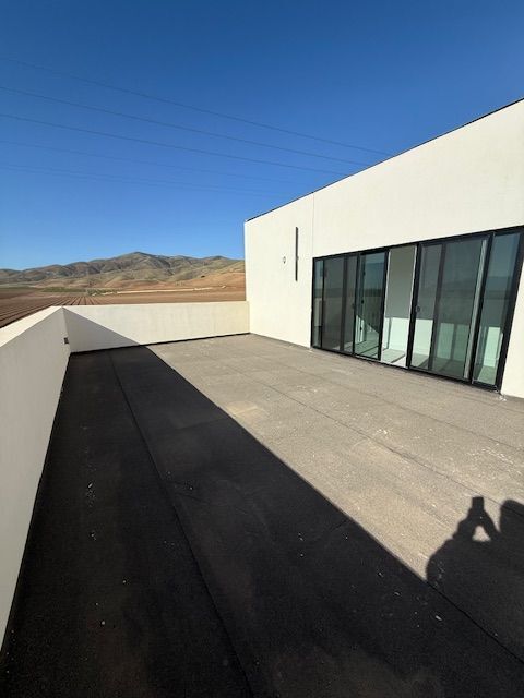 Building Photo - 853 Terraza St