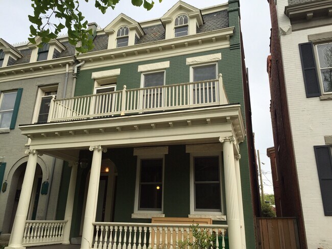 Foto del edificio - 2213 Floyd Ave.