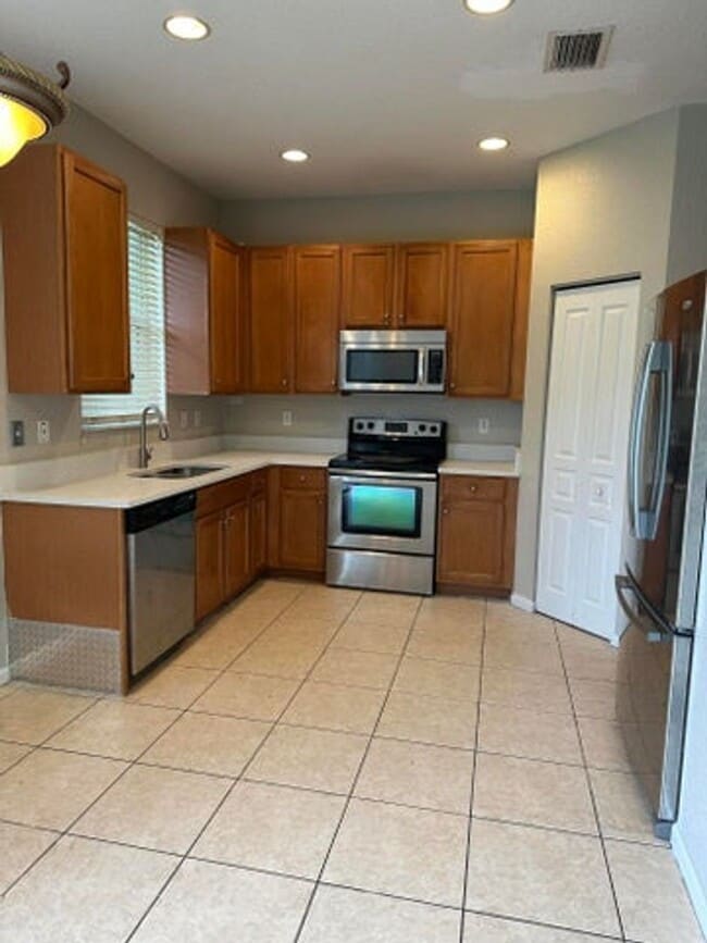 Foto del edificio - 5012 Starblaze Dr