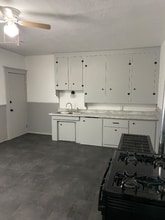 Building Photo - 458 Coe St