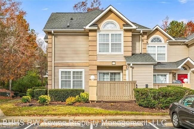 Building Photo - 2 br, 2.5 bath House - 1306 Queens Crossing