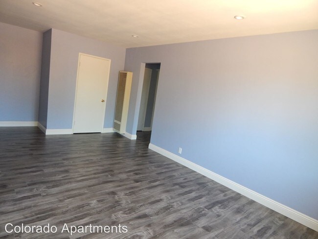 Foto del edificio - 215 E Colorado Blvd