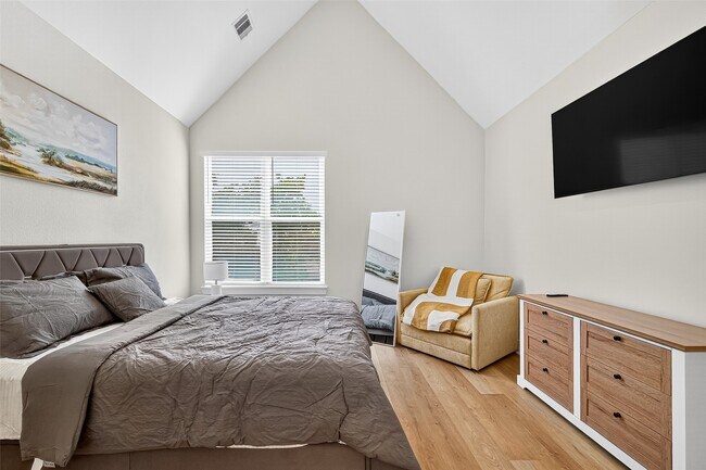 Foto del edificio - 3315 Daphne St