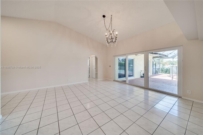 Foto del edificio - 360 NW 107th Ave