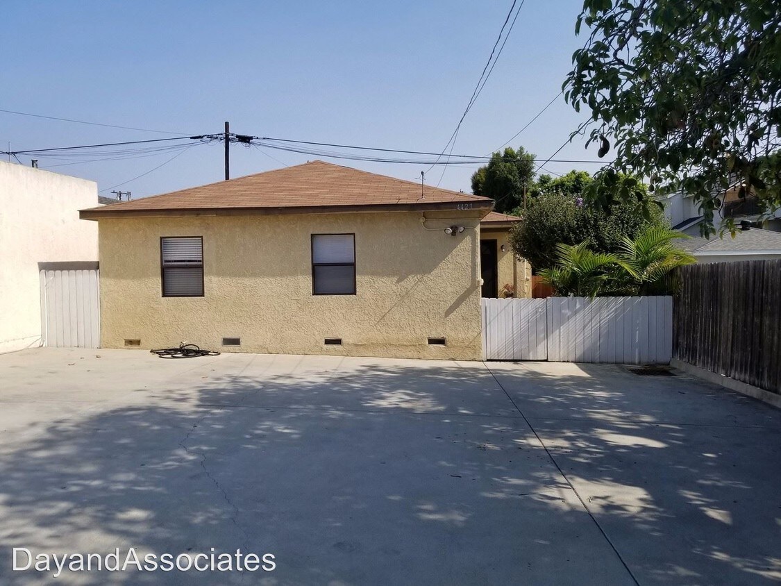 Foto principal - 4427-4429 W 171st St